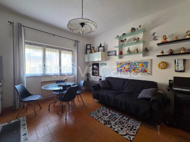 Appartamento in vendita a Follo, Liguria