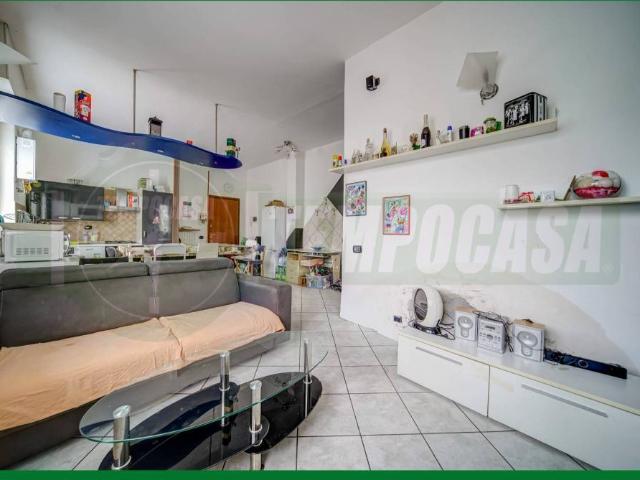 Appartamento in vendita a Gallarate, Lombardia