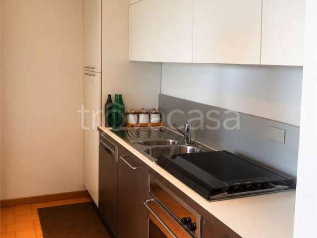 Appartamento in vendita a Comunità Montana Parco Alto Garda bresciano, Gardone Riviera
