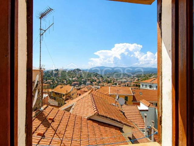 Appartamento in vendita a Borgo Parasio, Imperia