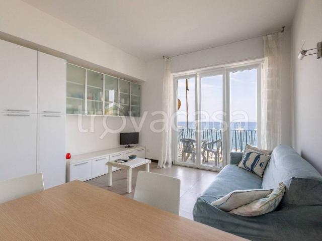 Appartamento in vendita a Levanto, La Spezia