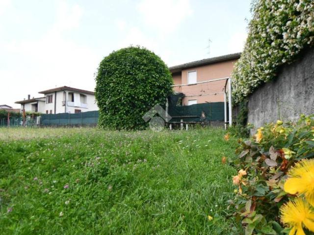 Appartamento in vendita a Lipomo, Lombardia