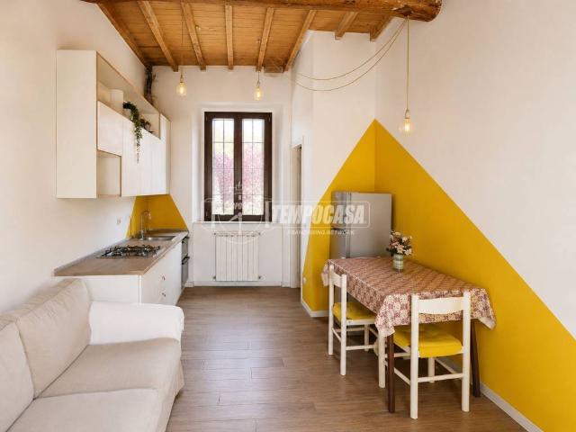 Appartamento in vendita a Lomagna, Lombardia
