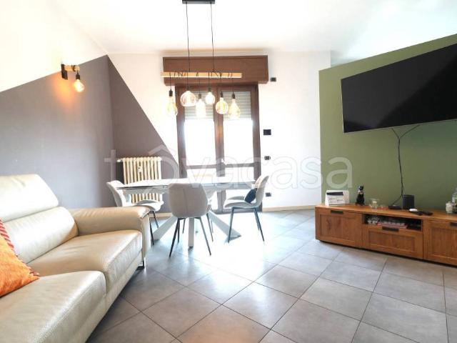 Appartamento in vendita a Madone, Lombardia