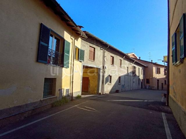 Appartamento in vendita a Montano Lucino, Lombardia