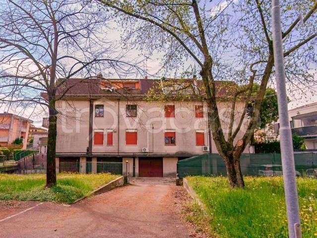 Appartamento in vendita a Alte Ceccato, Montecchio Maggiore