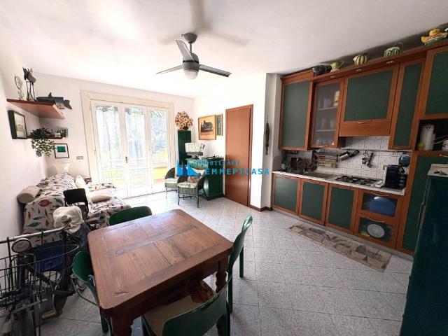 Appartamento in vendita a Montignoso, Toscana