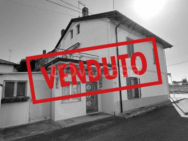 Appartamento in vendita a Mossa, Friuli-Venezia Giulia