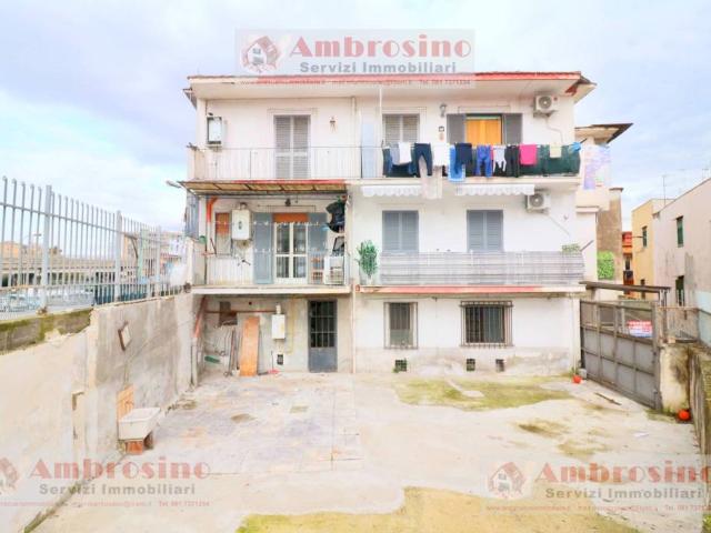 Appartamento in vendita a Municipalità 8, Piscinola