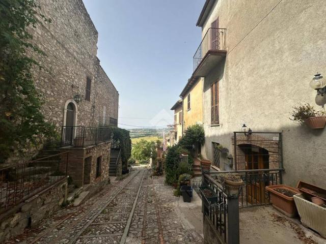 Appartamento in vendita a Narni, Umbria