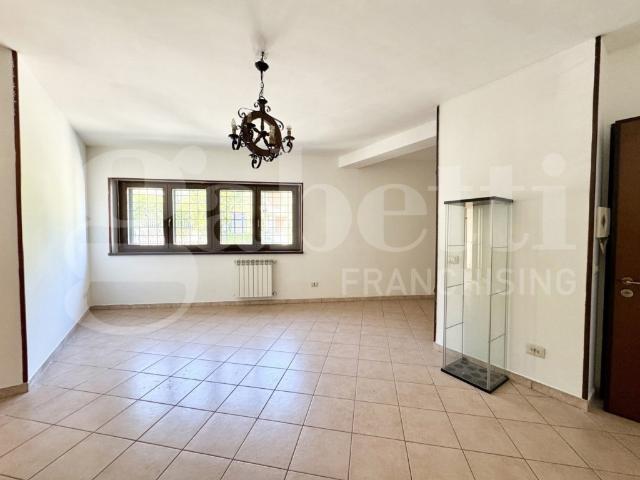 Appartamento in vendita a Orte, Lazio