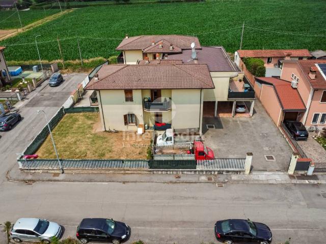 Appartamento in vendita a Borgo San Giacomo, Lombardia