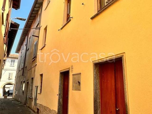 Appartamento in vendita a Paderno D'adda, Lombardia