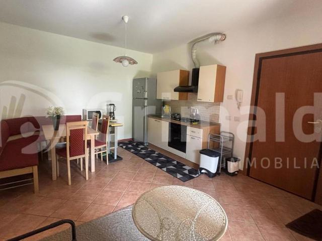 Appartamento in vendita a Parona, Lombardia