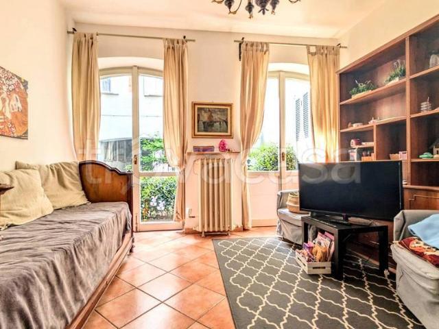 Appartamento in vendita a Pavia, Lombardia