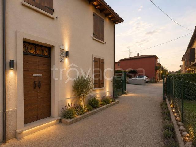 Appartamento in vendita a Peschiera Del Garda, Veneto