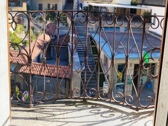Appartamento in vendita a Castello, Piazza Brembana