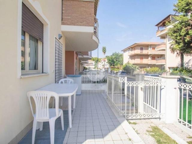 Appartamento in vendita a Quartiere dei poeti, Pineto
