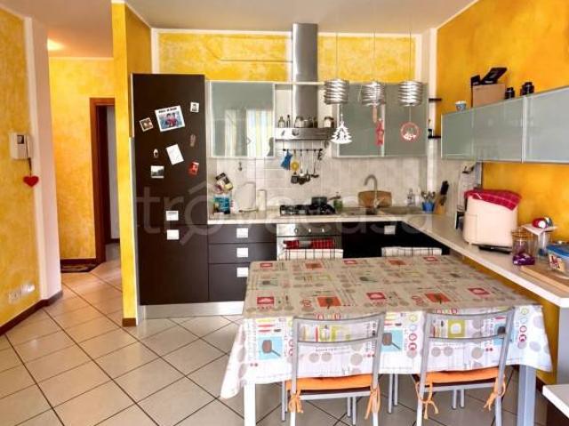 Appartamento in vendita a Cornale, Pradalunga