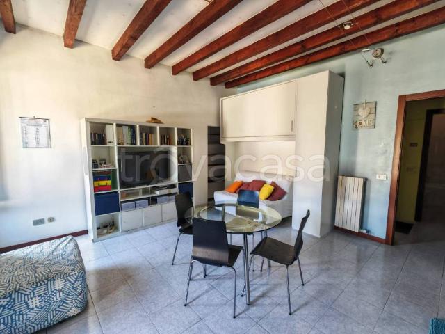 Appartamento in vendita a Lucernate, Rho