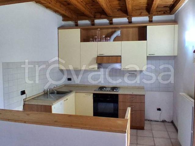 Appartamento in vendita a Robbiate, Lombardia