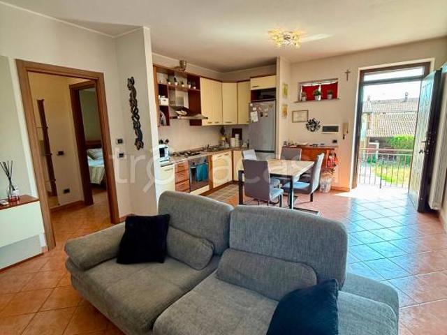 Appartamento in vendita a Robecco Sul Naviglio, Lombardia