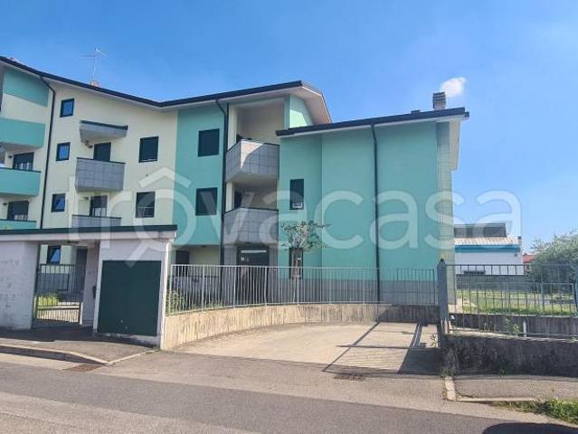 Appartamento in vendita a Rovello Porro, Lombardia