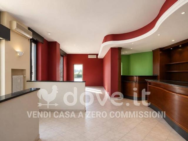 Appartamento in vendita a Gazzada Schianno, Gazzada