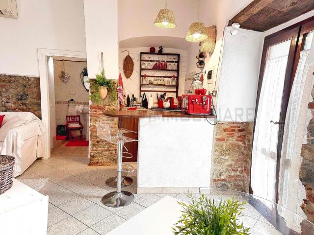 Appartamento in vendita a Suvereto, Toscana