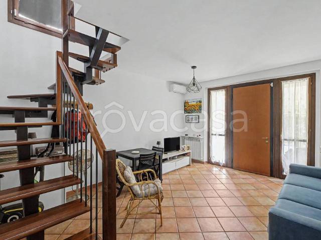 Villa Indipendente in vendita a Biumo Superiore, Varese