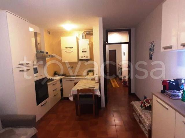 Appartamento in vendita a San Felice Extra, Brenzone
