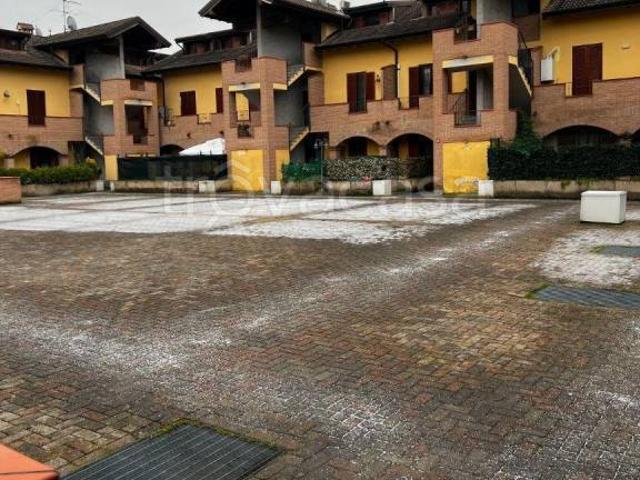 Appartamento in vendita a Vidigulfo, Lombardia