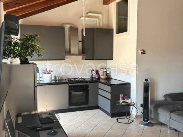 Appartamento in vendita a Voghera, Lombardia