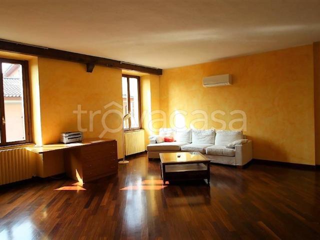 Appartamento in vendita a Almenno San Salvatore, Bergamo