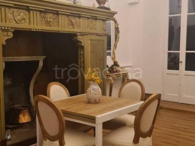 Appartamento in vendita a Argegno, Lombardia