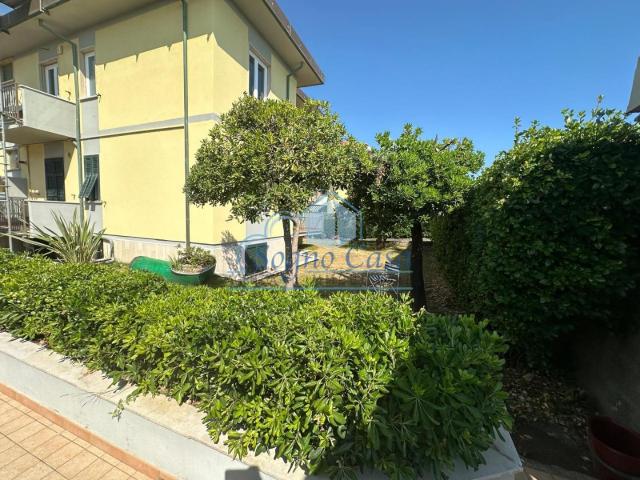 Appartamento in vendita a Marina di Carrara, Carrara