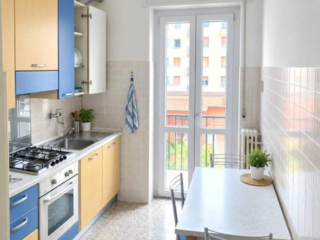 Appartamento in affitto a Lorenteggio, Milano
