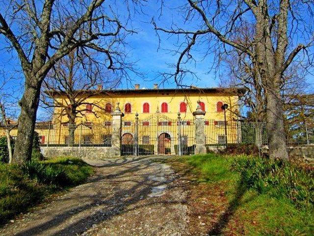 Villa Indipendente in affitto a Lecchi, Toscana