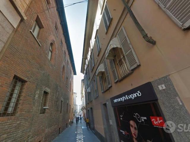Appartamento in affitto a Ponte di Pietra, Pavia