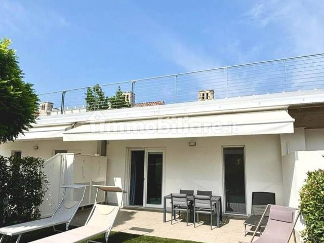 Appartamento in affitto a Padenghe Sul Garda, Lombardia