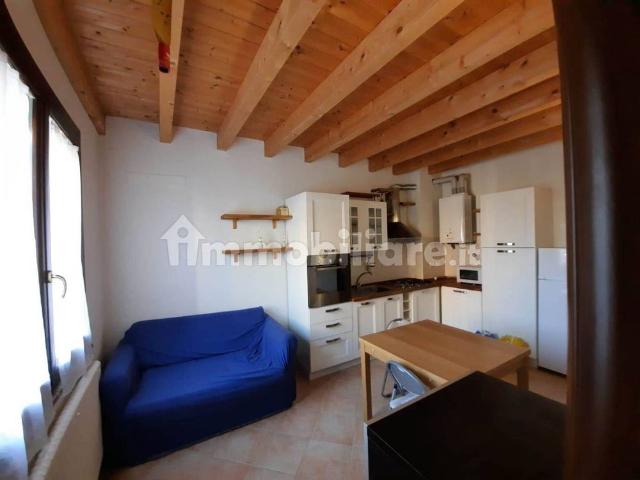 Appartamento in affitto a Cervara, Parma