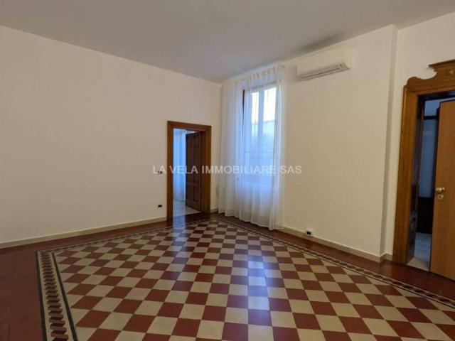 Appartamento in affitto a Desenzano Del Garda, Lombardia