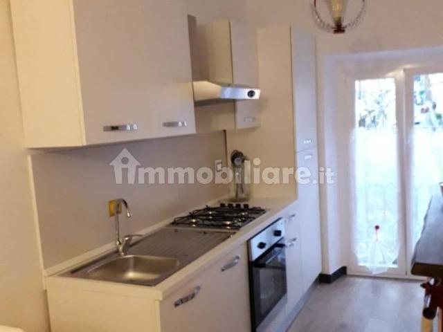 Appartamento in affitto a Medio Ponente, Serra Riccò