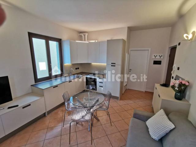 Appartamento in affitto a Lonato, Lombardia
