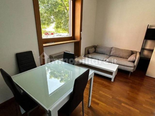 Appartamento in affitto a Municipio 9, Milano
