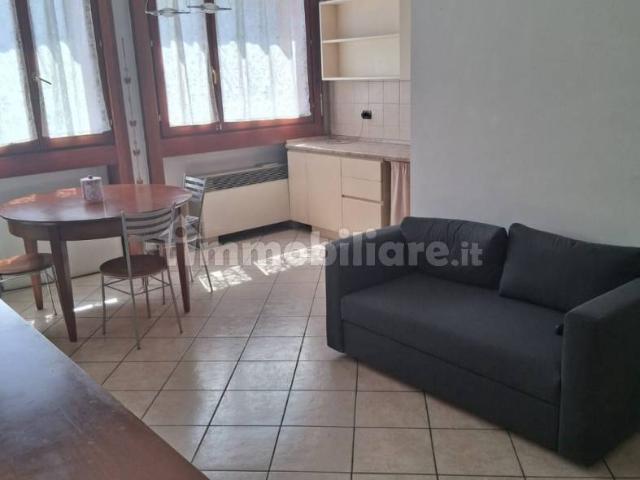 Appartamento in affitto a Municipio 9, Milano