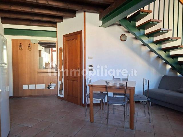 Appartamento in affitto a Desenzano Del Garda, Lombardia