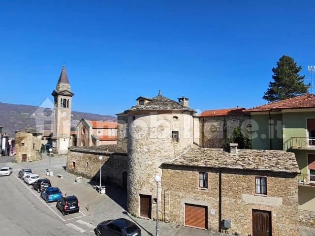 Appartamento in affitto a Varsi, Reggio Emilia