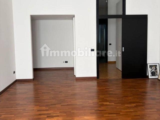 Appartamento in affitto a Rovagnasco, Segrate