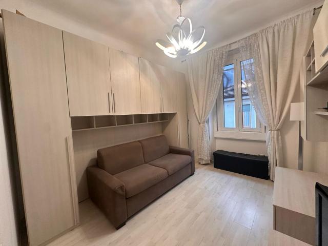 Appartamento in affitto a Municipio 9, Milano